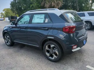 Hyundai VENUE 2024 Limited 4dr Crossover