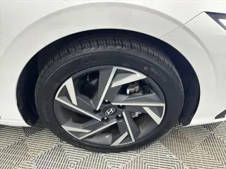 Hyundai ELANTRA 2025 SEL Sport 4dr Sedán