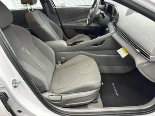 Hyundai ELANTRA 2025 SEL Sport 4dr Sedán