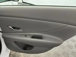 Hyundai ELANTRA 2025 SEL Sport 4dr Sedán