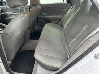 Hyundai ELANTRA 2025 SEL Sport 4dr Sedán