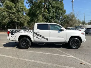 Toyota Tacoma 2022 4x2 TRD Off-Road 4dr Double Cab 5.0 ft SB