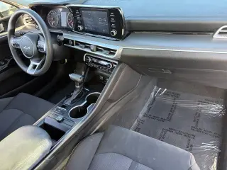 Vehículo Kia K5 2023 LXS 4dr Sedán