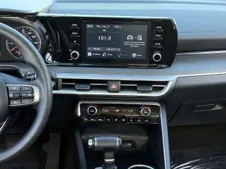 Vehículo Kia K5 2023 LXS 4dr Sedán