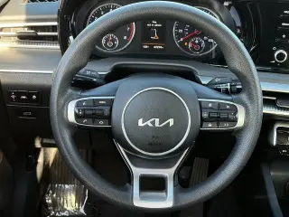 Vehículo Kia K5 2023 LXS 4dr Sedán
