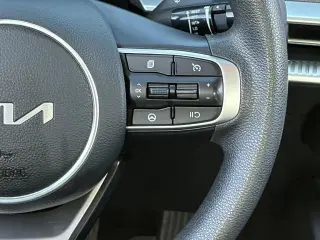 Vehículo Kia K5 2023 LXS 4dr Sedán