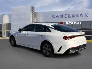 Vehículo Kia K5 2023 LXS 4dr Sedán