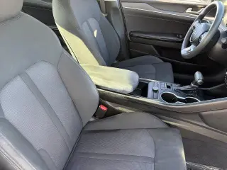 Vehículo Kia K5 2023 LXS 4dr Sedán