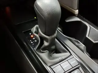 Toyota Camry 2025 LE 4dr Sedán