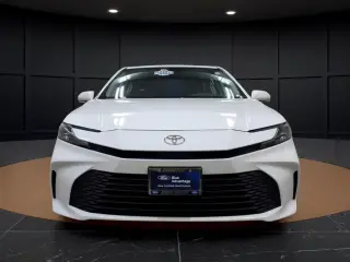 Toyota Camry 2025 LE 4dr Sedán