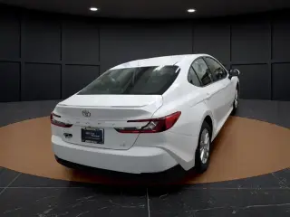 Toyota Camry 2025 LE 4dr Sedán