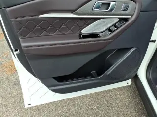 Ford Explorer 2025 AWD Platinum 4dr SUV