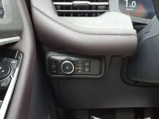 Ford Explorer 2025 AWD Platinum 4dr SUV