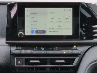 Toyota Camry 2025 SE sedán 4 puertas