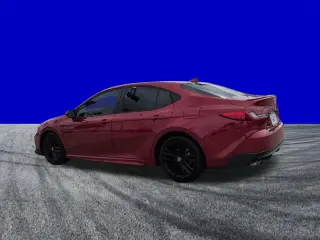 Toyota Camry 2025 SE sedán 4 puertas