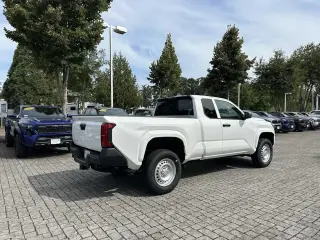 Toyota Tacoma 2025 4x2 SR 2dr XtraCab 6.1 ft LB