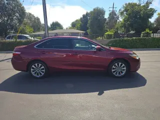 Toyota Camry 2017 XLE 4dr Sedán