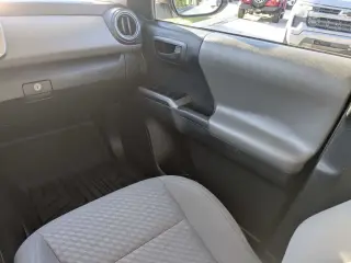 Toyota Tacoma 2023 4x2 SR5 4dr Double Cab 5.0 ft SB