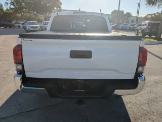 Toyota Tacoma 2023 4x2 SR5 4dr Double Cab 5.0 ft SB