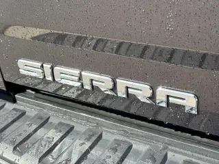 GMC Sierra 1500 2015 4x4 SLE 4dr Crew Cab 5.8 ft. SB