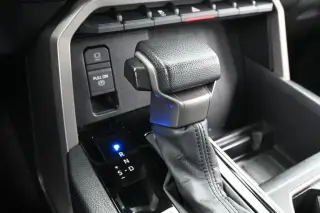 Toyota Tundra 2024 4x4 SR5 4dr CrewMax Cab Pickup SB