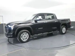 Toyota Tundra 2024 4x4 SR5 4dr CrewMax Cab Pickup SB
