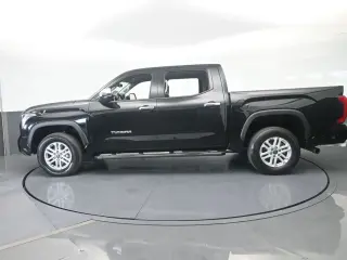 Toyota Tundra 2024 4x4 SR5 4dr CrewMax Cab Pickup SB