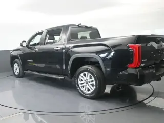 Toyota Tundra 2024 4x4 SR5 4dr CrewMax Cab Pickup SB
