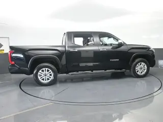 Toyota Tundra 2024 4x4 SR5 4dr CrewMax Cab Pickup SB