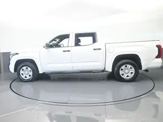 Toyota Tundra 2025 4x4 SR 4dr CrewMax Cab Pickup SB