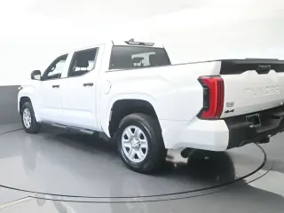 Toyota Tundra 2025 4x4 SR 4dr CrewMax Cab Pickup SB