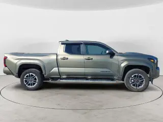 Toyota Tacoma 2025 4x4 TRD Sport 4dr Double Cab 5.0 ft SB 8A