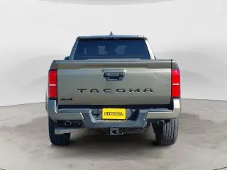 Toyota Tacoma 2025 4x4 TRD Sport 4dr Double Cab 5.0 ft SB 8A