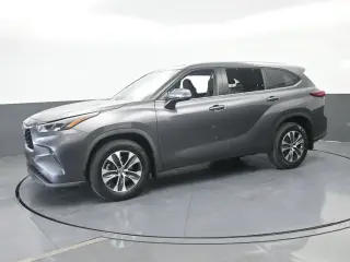 Toyota Highlander 2022 AWD XLE 4dr SUV