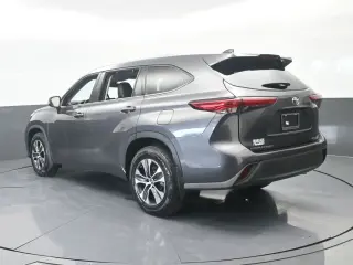 Toyota Highlander 2022 AWD XLE 4dr SUV