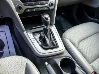 Hyundai ELANTRA 2017 Limited 4dr Sedán