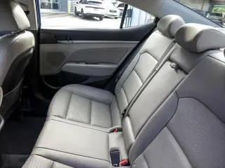 Hyundai ELANTRA 2017 Limited 4dr Sedán