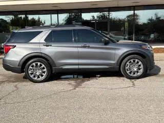 Ford Explorer 2025 AWD Active 4dr SUV