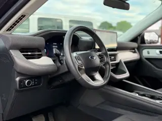 Ford Explorer 2025 AWD Active 4dr SUV