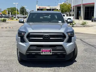 Toyota Tacoma 2025 4x2 SR5 4dr Double Cab 5.0 ft SB