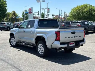 Toyota Tacoma 2025 4x2 SR5 4dr Double Cab 5.0 ft SB