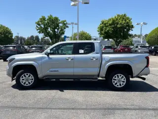 Toyota Tacoma 2025 4x2 SR5 4dr Double Cab 5.0 ft SB