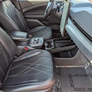Ford Mustang Mach-E 2023 Select SUV de 4 puertas