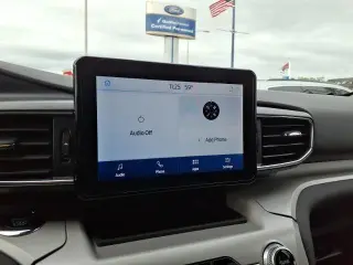 Ford Explorer 2023 con tracción en las cuatro ruedas XLT 4dr SUV