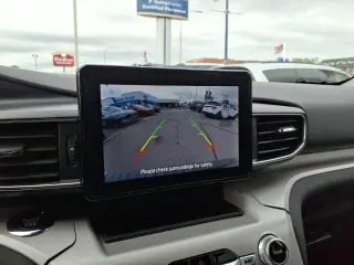 Ford Explorer 2023 con tracción en las cuatro ruedas XLT 4dr SUV