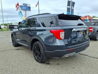 Ford Explorer 2023 con tracción en las cuatro ruedas XLT 4dr SUV