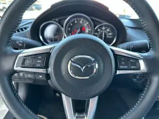 Mazda MX-5 Miata 2021 Sport 2dr Convertible 6 cilindros