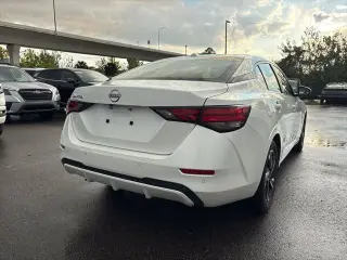 Nissan Sentra 2025 SV 4dr Sedán