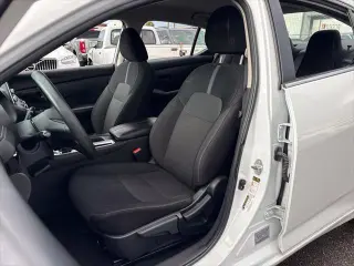 Nissan Sentra 2025 SV 4dr Sedán