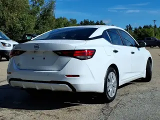 Nissan Sentra 2024 S 4dr Sedán